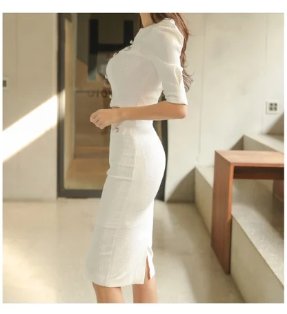 Stylish Two-Piece White Skirt Suit - Image 7